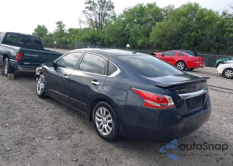 2015 Nissan Altima 2.5 S z USA, uszkodzony, nr VIN 1N4AL3AP8FC164733